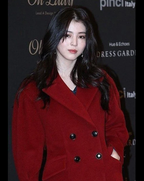 han-so-hee-red-wool-coat han-so-hee-red-wool-coat