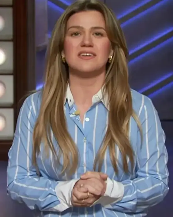 kelly-clarkson-blue-striped-shirt