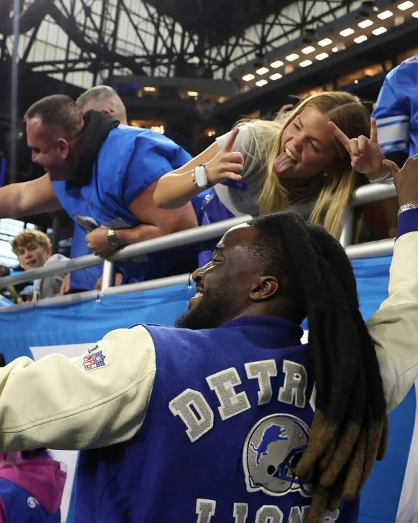 shaboozey-thanksgiving-halftime-show-detroit-lions-jacket shaboozey-thanksgiving-halftime-show-detroit-lions-jacket