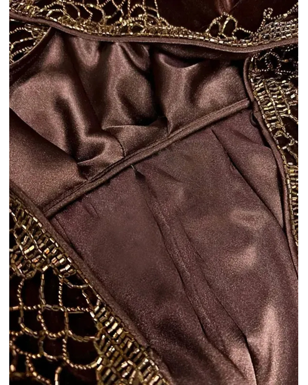 taylor-swift-alberta-coat