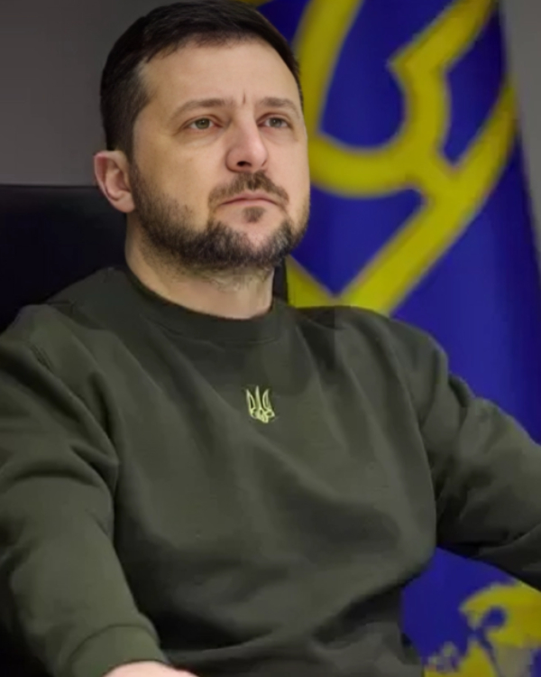 volodymyr-zelensky-grey-sweatshirt